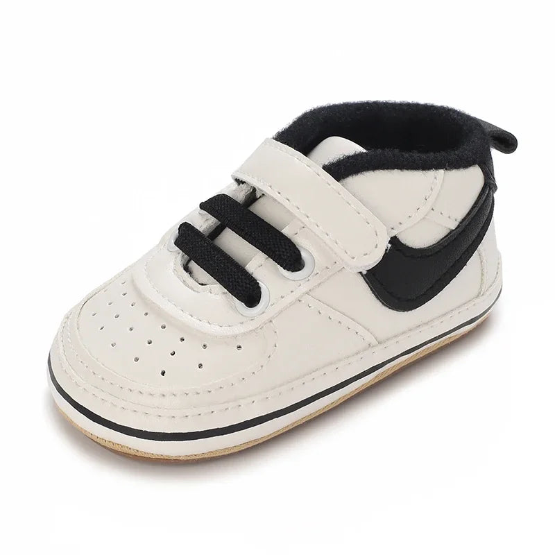 Stylish Nike Sport Shoes for Kids – Comfy & Durable Fit