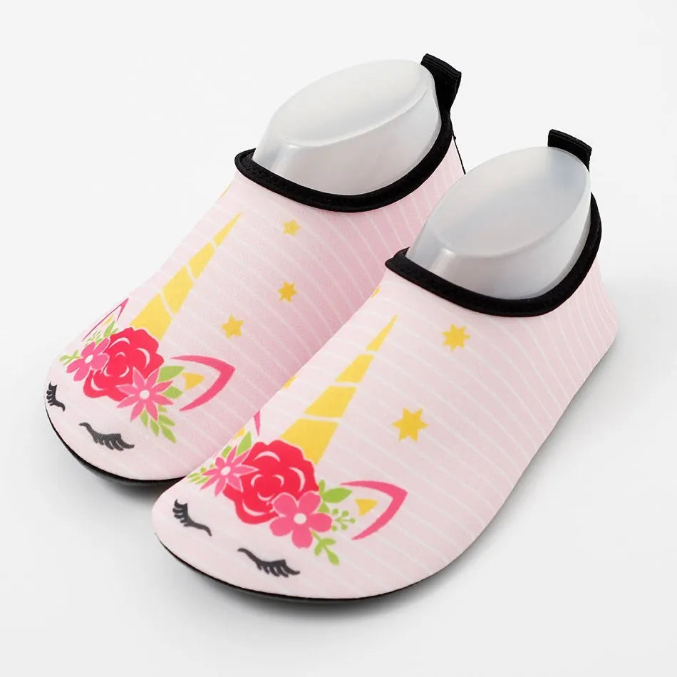 Vibrant Kids Beach Shoes – Lightweight Fun for Water Adventures